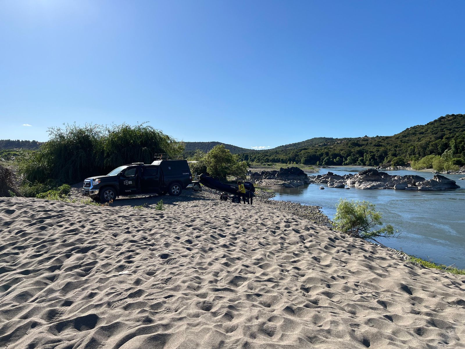 Hallan el cuerpo del kayakista desaparecido en las aguas del Río Loncomilla.