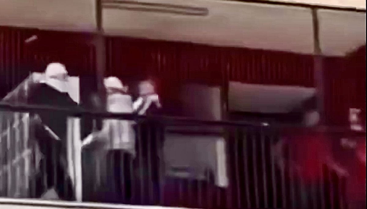 Estudiantes de 4º medio del colegio Aconcagua de Quilpué pierden la licenciatura debido a serios actos vandálicos.