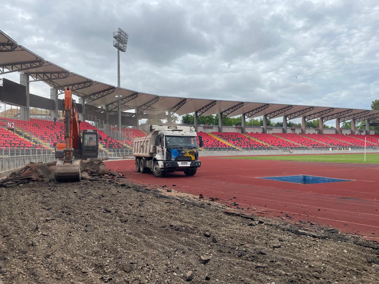 Estadio: Mejoras en el estadio principal.