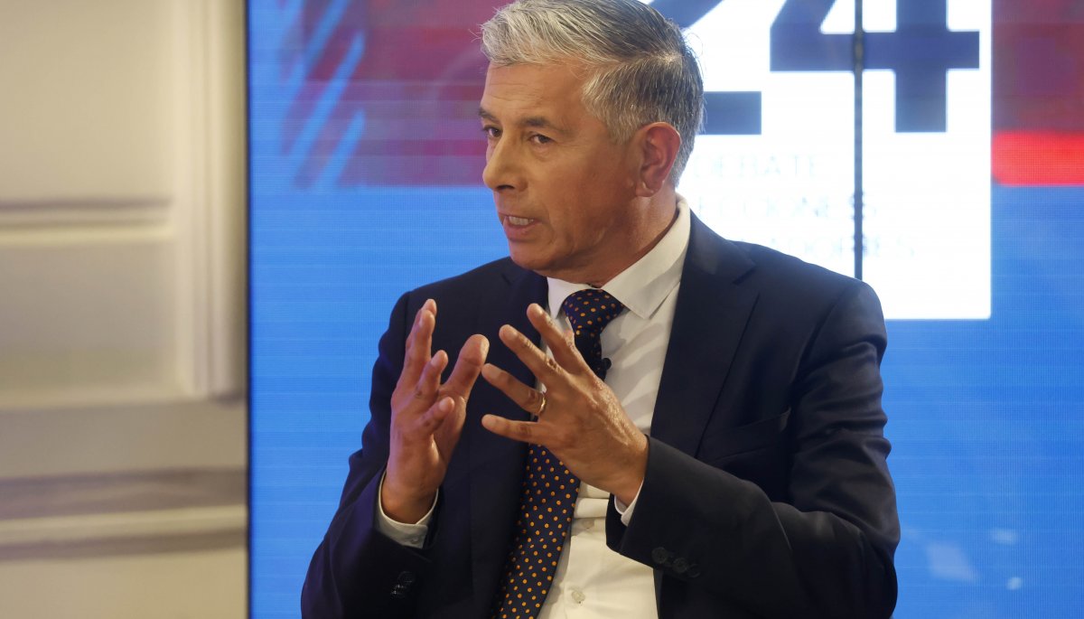 En medio de la «reflexión» por la segunda vuelta, Manuel Millones solicita un «debate de ideas en lugar de descalificaciones».