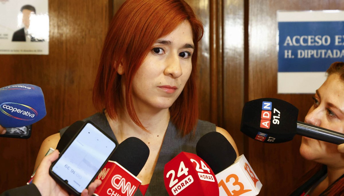 Frente Amplio en estado de alerta por mensajes que implican a la diputada Catalina Pérez: “Parece que las lucas pueden salir a la luz”