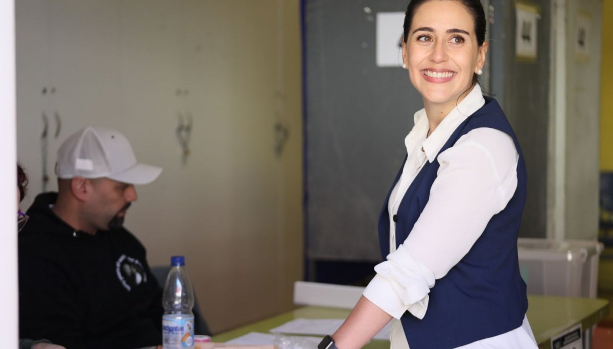 Ripamonti emite su voto en Viña del Mar y hace un llamado a «concientizar sobre la posibilidad de elegir a su Gobierno Regional».