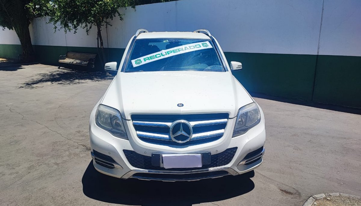 Recuperan en San Felipe un auto robado durante una violenta encerrona en Quillota: dos jóvenes de 17 y 19 años fueron arrestados.