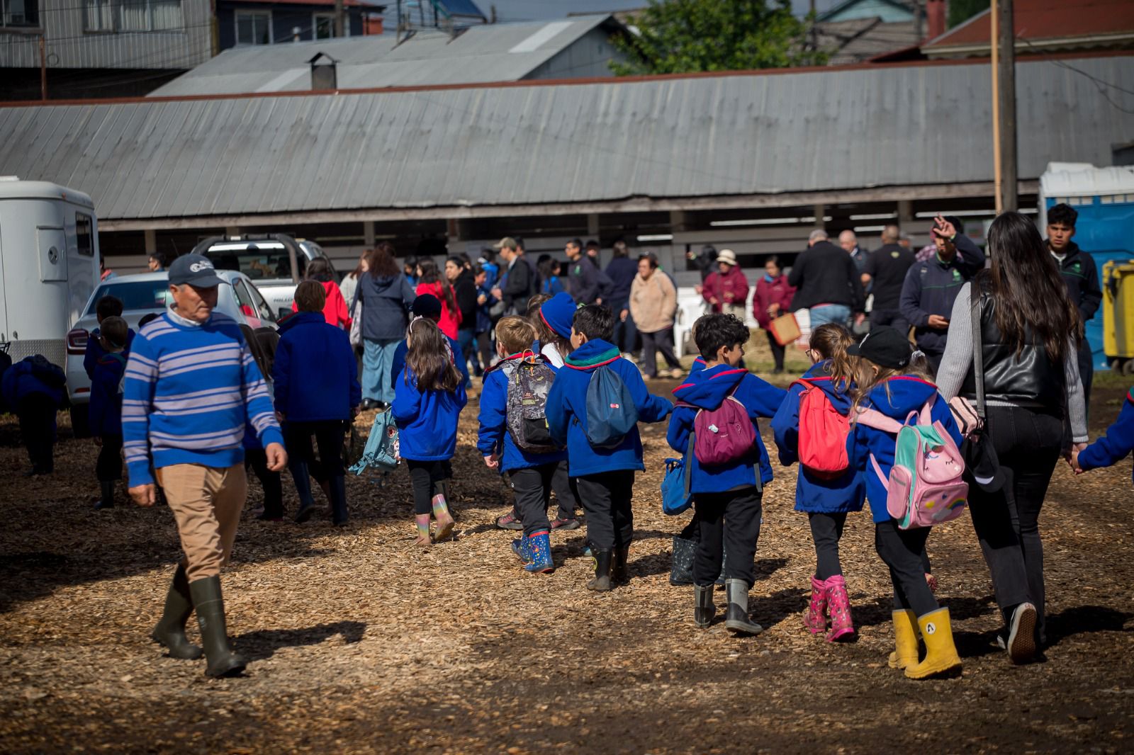 Numerosa participación de estudiantes y adultos mayores en la jornada inaugural de Sago Fisur.
