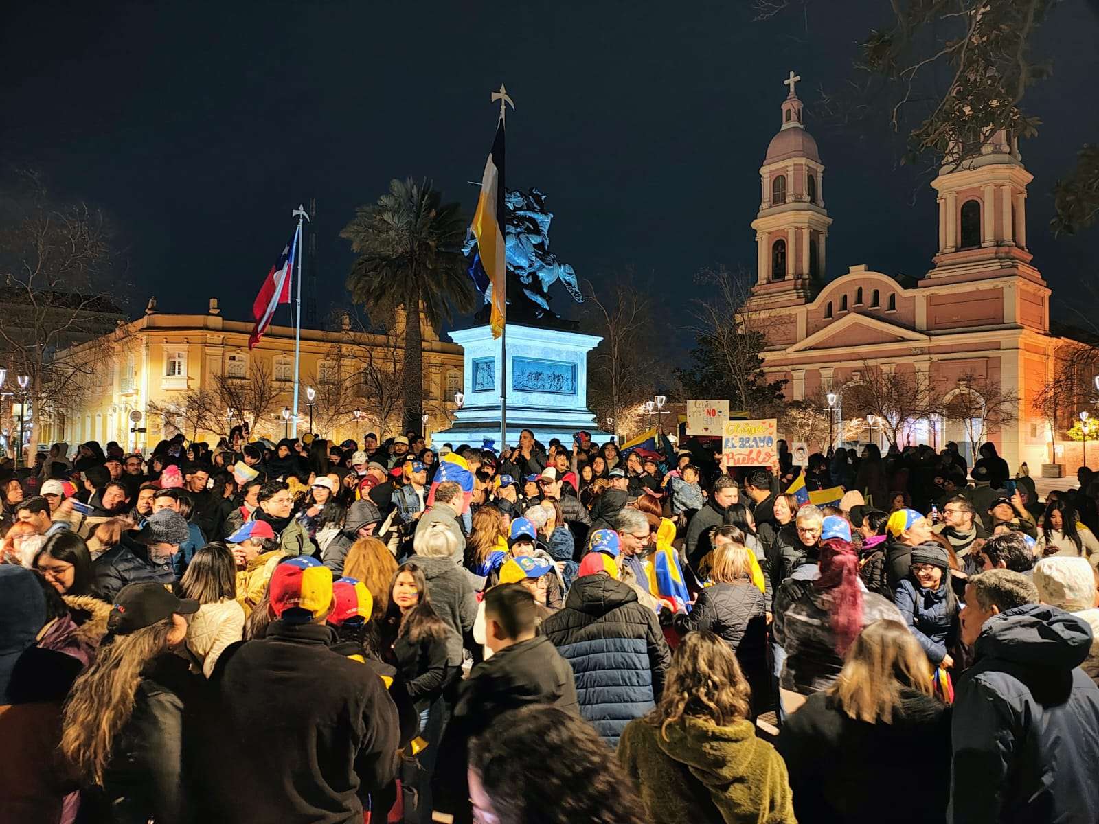 Venezolanos en Rancagua se suman nuevamente a la protesta global.