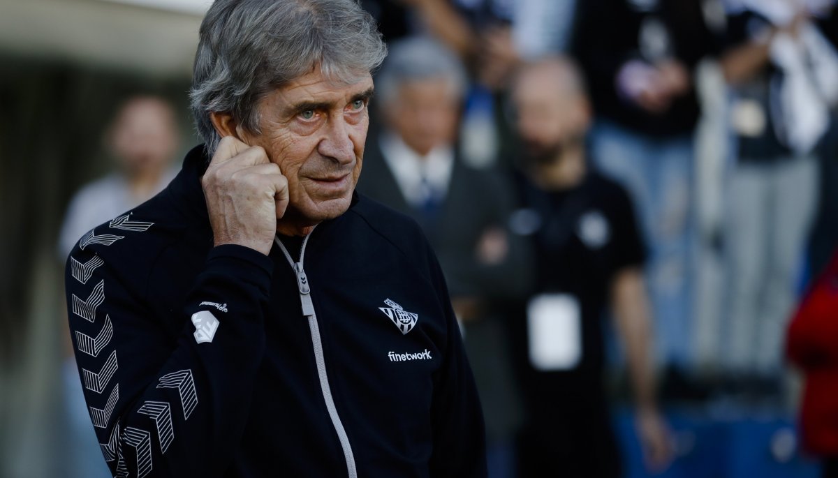 Manuel Pellegrini sobre la derrota del Real Betis: «Éramos un equipo desatento que sucumbió en esos diez minutos».