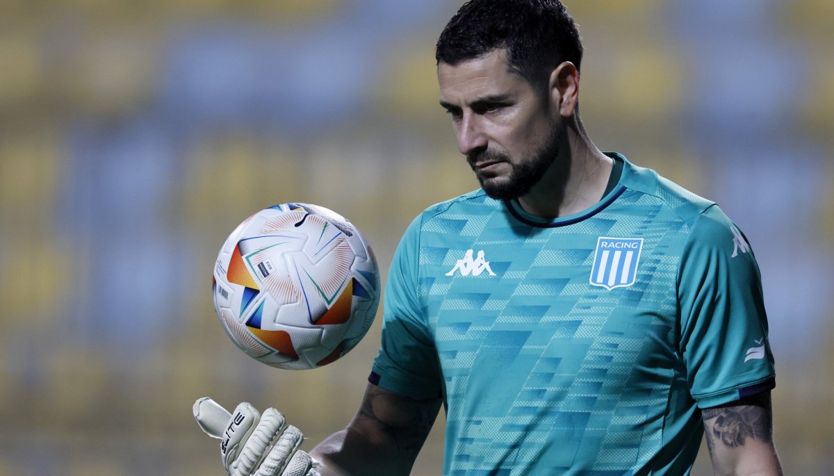 Alerta en Colo-Colo: Gabriel Arias manifestó su interés en competir en la Copa Libertadores con Racing.