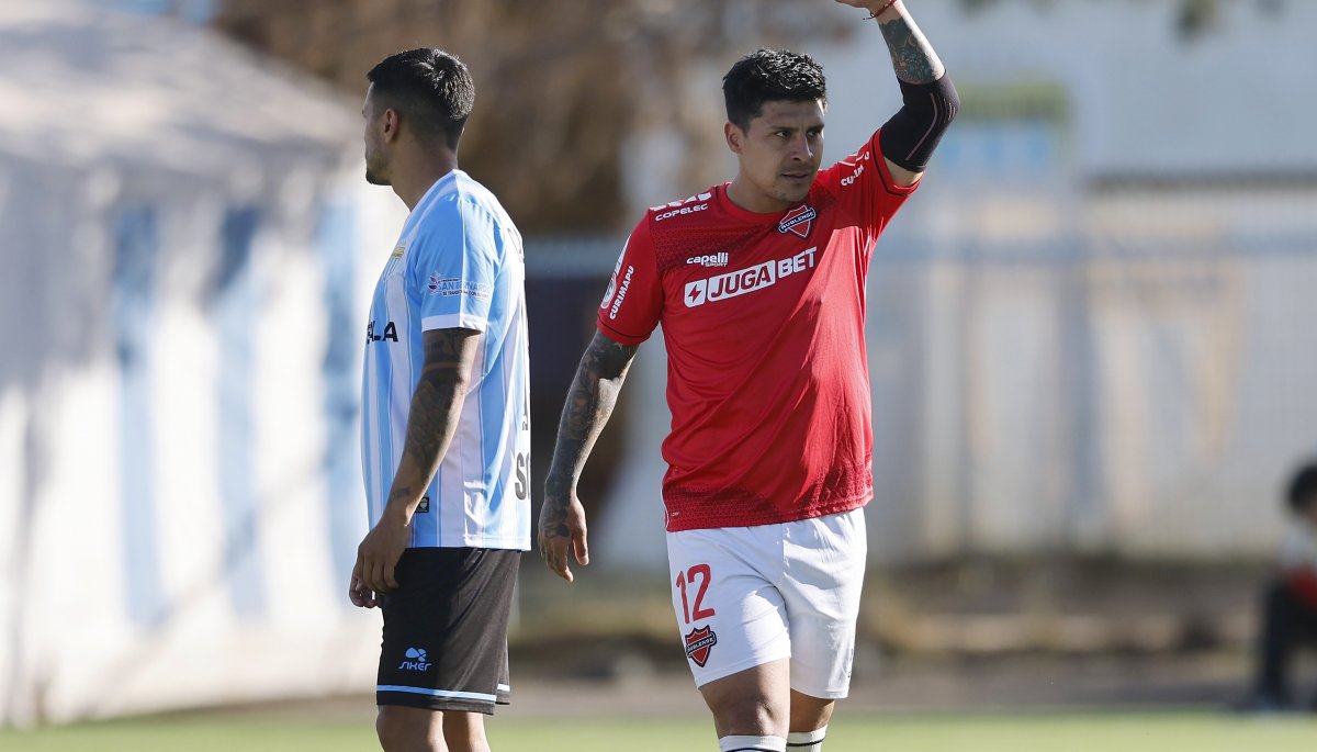 Patricio Rubio, futbolista de Ñublense: «En la U hay un sentimiento de frustración por no haber conseguido el campeonato.»