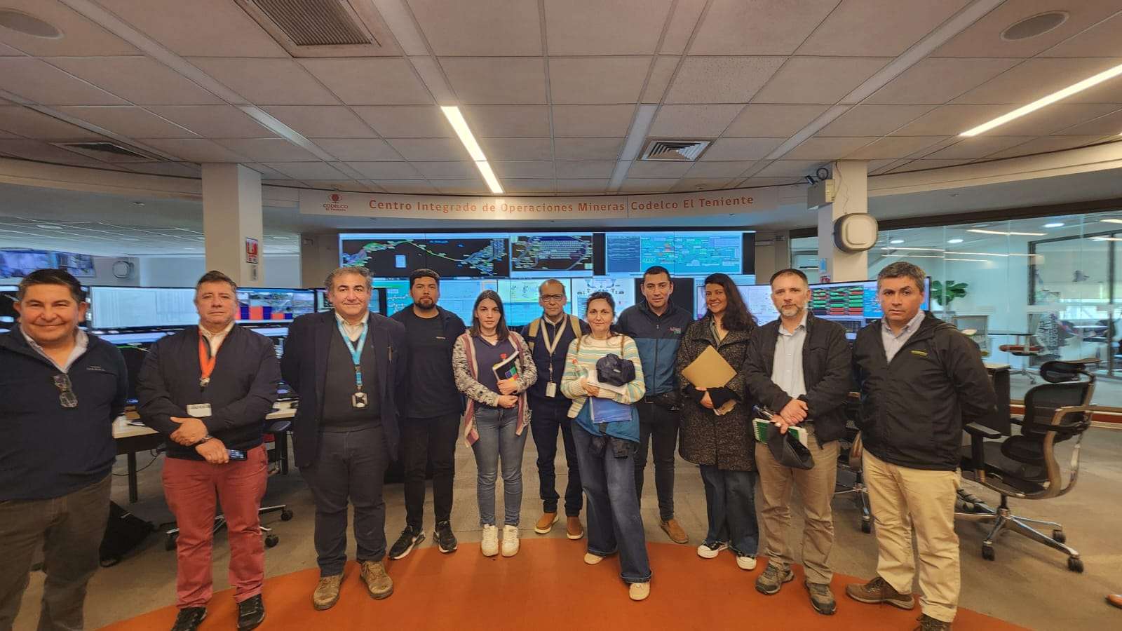 Mesa de Gestión de Riesgos de la Municipalidad de Rancagua se familiarizó con las operaciones y el monitoreo en División El Teniente.