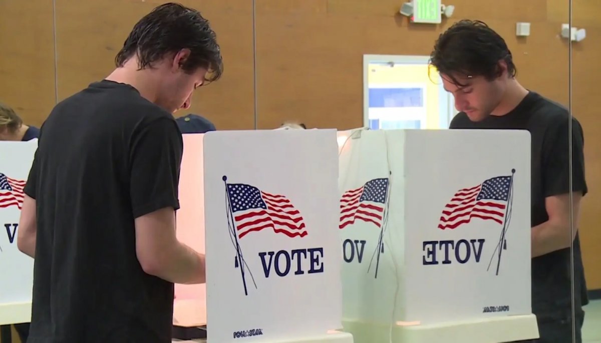 Autoridades electorales de Estados Unidos piden desestimar »teorías conspirativas»