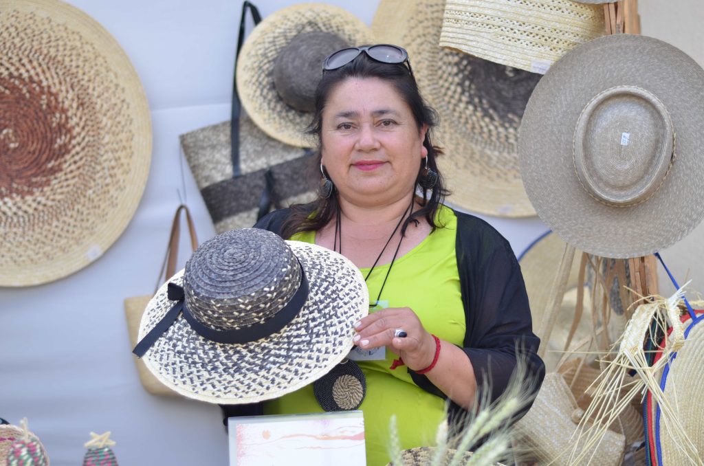 Artesanía en Lolol: Muestra de Productos Típicos de Chile