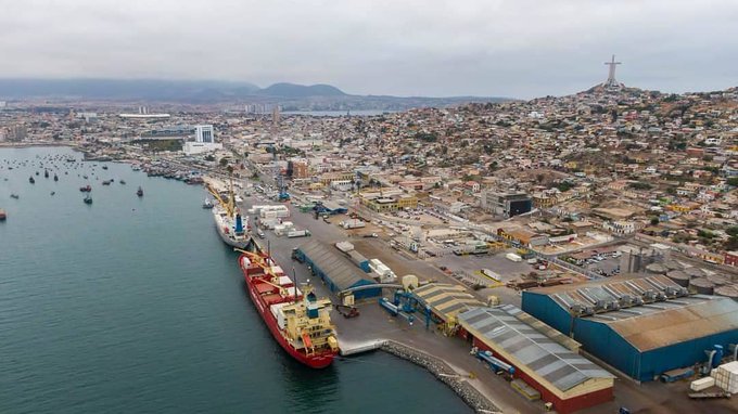Nombran a un fiscal para liderar la investigación en los puertos de Antofagasta a Coquimbo debido al aumento del riesgo de tráfico de drogas.