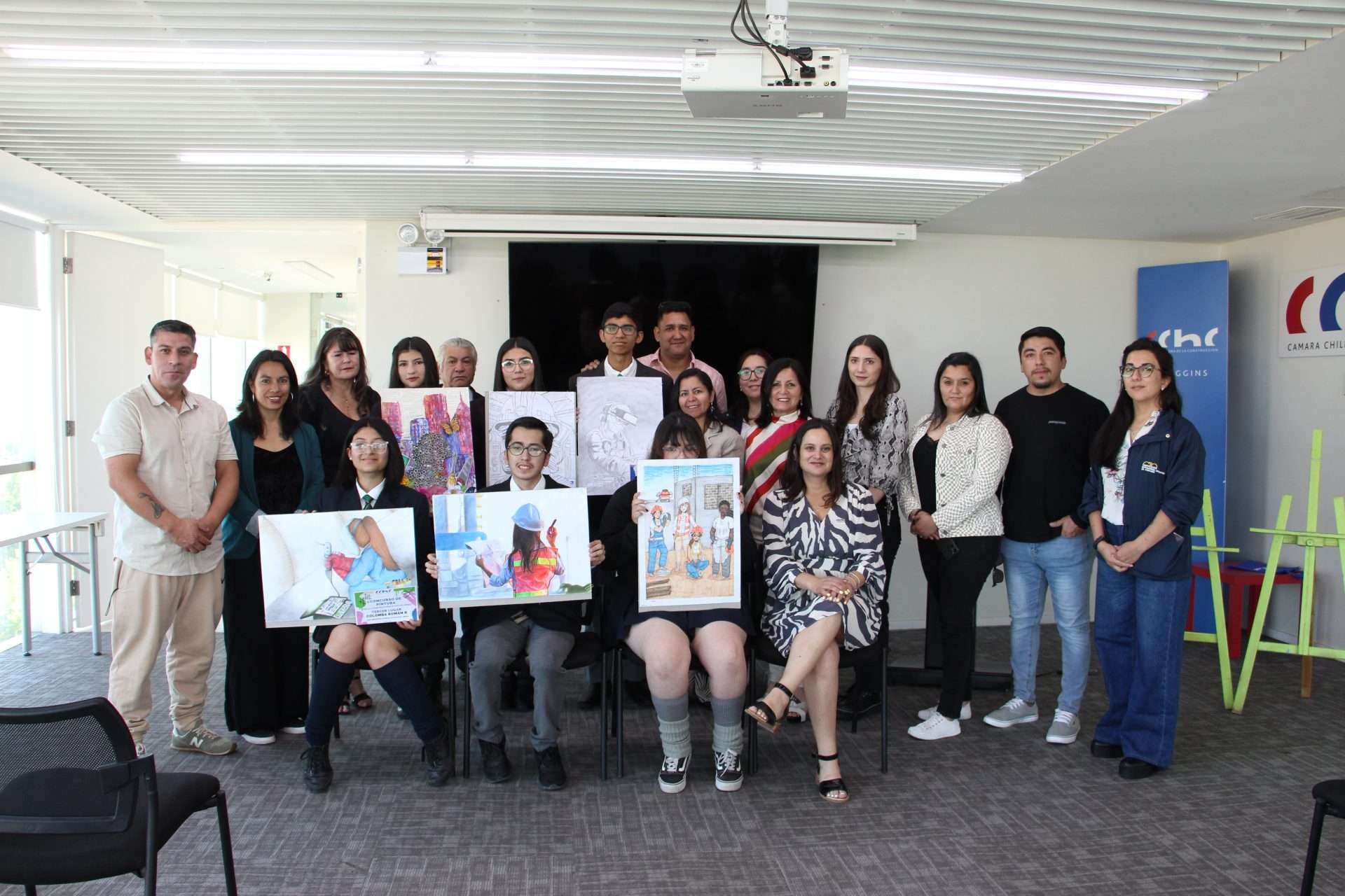 Organización premia a estudiantes de liceos técnicos por su compromiso académico y talento.
