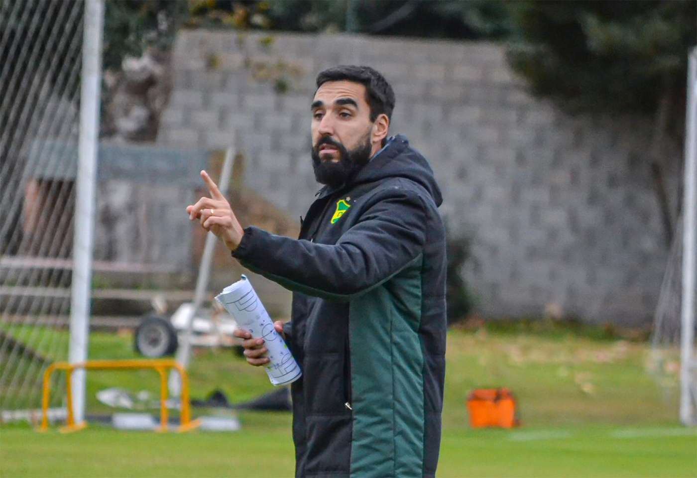 Paqui se aproxima a O’Higgins.