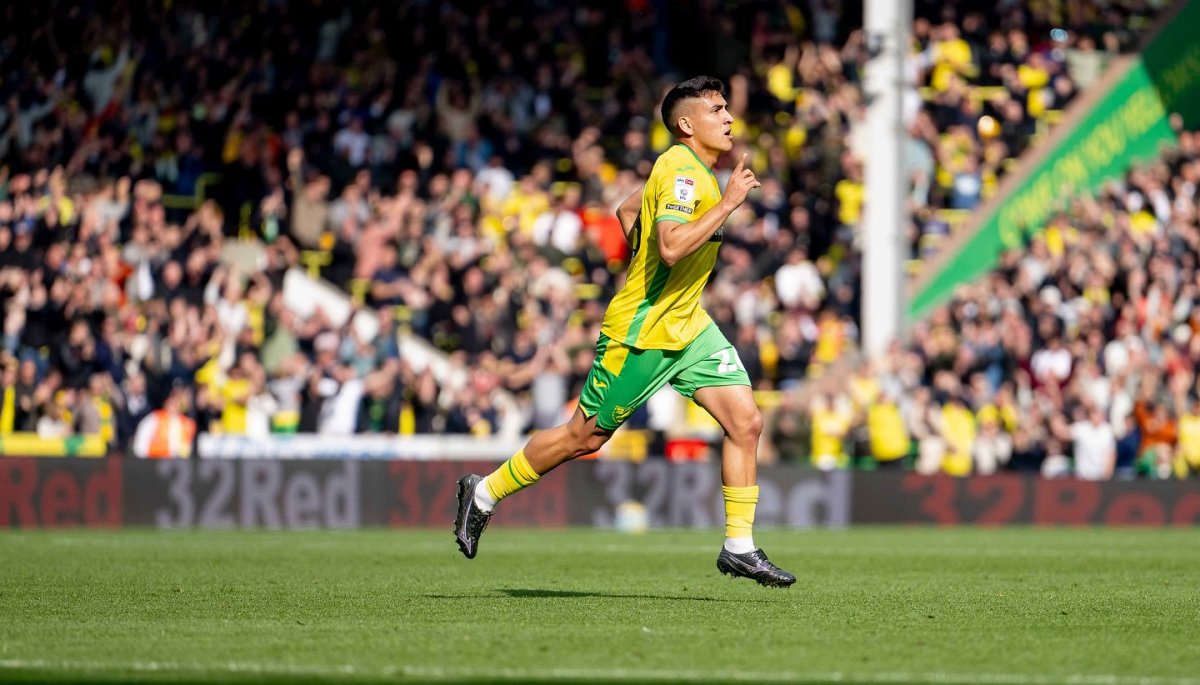 El DT del Norwich destacó la importancia de «cuidar» a Marcelino Núñez: «Lo necesitamos para los próximos partidos».