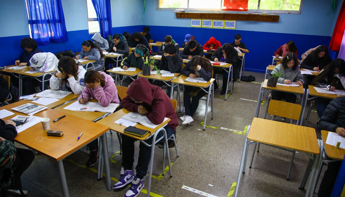 Casi 294 mil estudiantes inician la Prueba de Acceso a la Educación Superior.