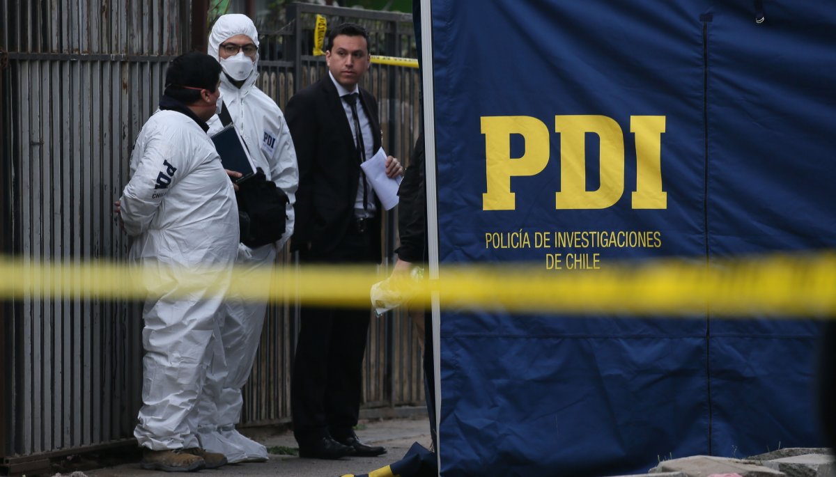 Encuentran un cadáver en plena vía pública en el sector San Sebastián de Cartagena, con un disparo en el tórax.