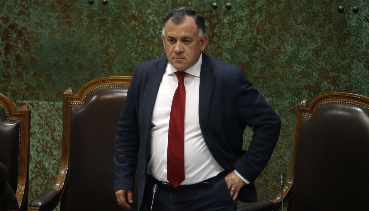 Aedo responde a la propuesta de Mirosevic sobre fusionar o eliminar ministerios: «No creo que eso se justifique».