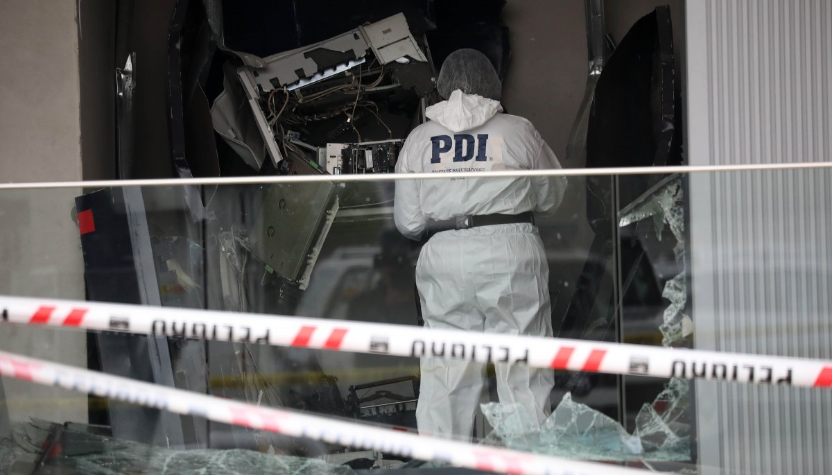 Individuos trataron de asaltar un cajero automático en Conchalí.