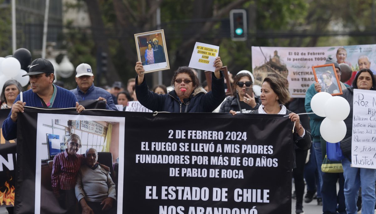 Damnificados expresan su indignación a 10 meses del Megaincendio: Planean promover una acusación constitucional contra autoridades por «abandono de deberes».