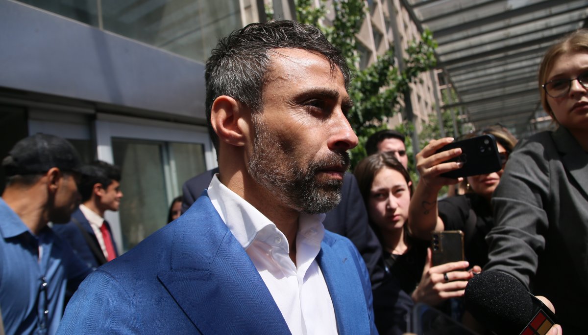 Fiscal que investiga a Jorge Valdivia indica que las dos víctimas experimentaron «algo más que alcohol» en las bebidas que consumieron.