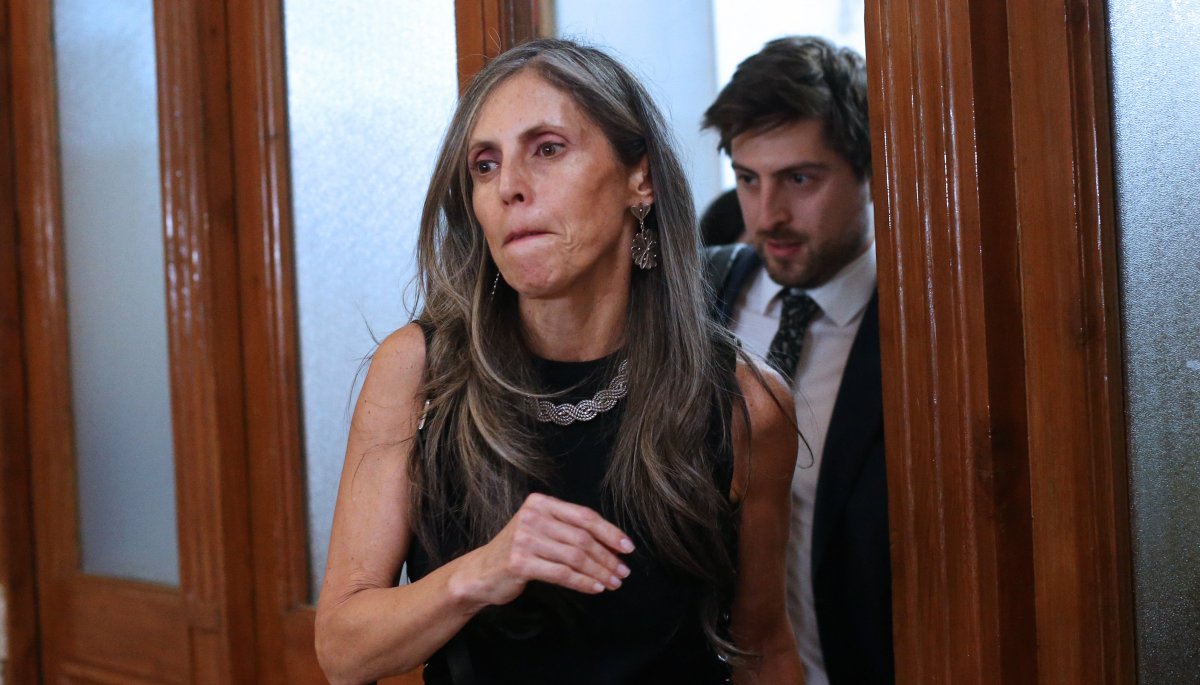 Abogada del denunciante de Monsalve asegura que «lo más doloroso» fue la respuesta de un gobierno que se autodenomina feminista.