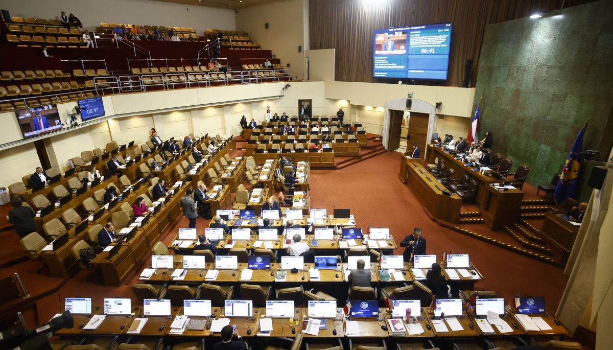 Al menos 56 diputados no estarían en funciones si la reforma política estuviera en vigor.
