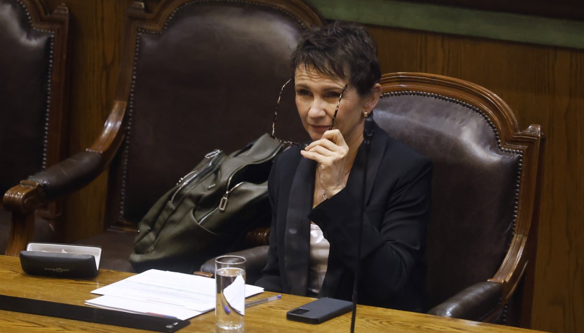 Gobierno reprocha el rechazo del Senado al bono para el 40% de carabineros en funciones de riesgo: «Lo ocurrido es serio».