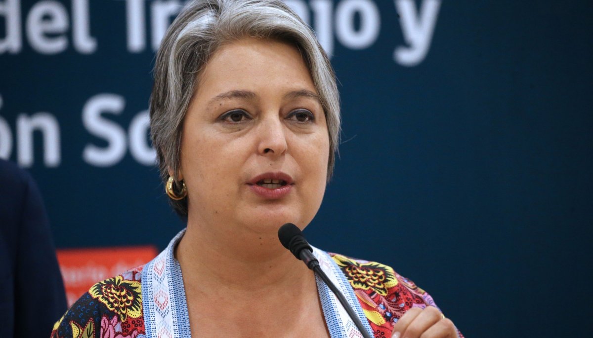 Ministra Jara califica de «confuso» el mensaje de Evelyn Matthei sobre la reforma de pensiones.