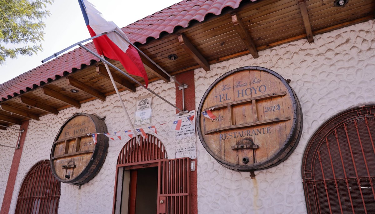 El restaurante El Hoyo cerrará sus puertas este sábado, poniendo fin a 112 años en Estación Central.