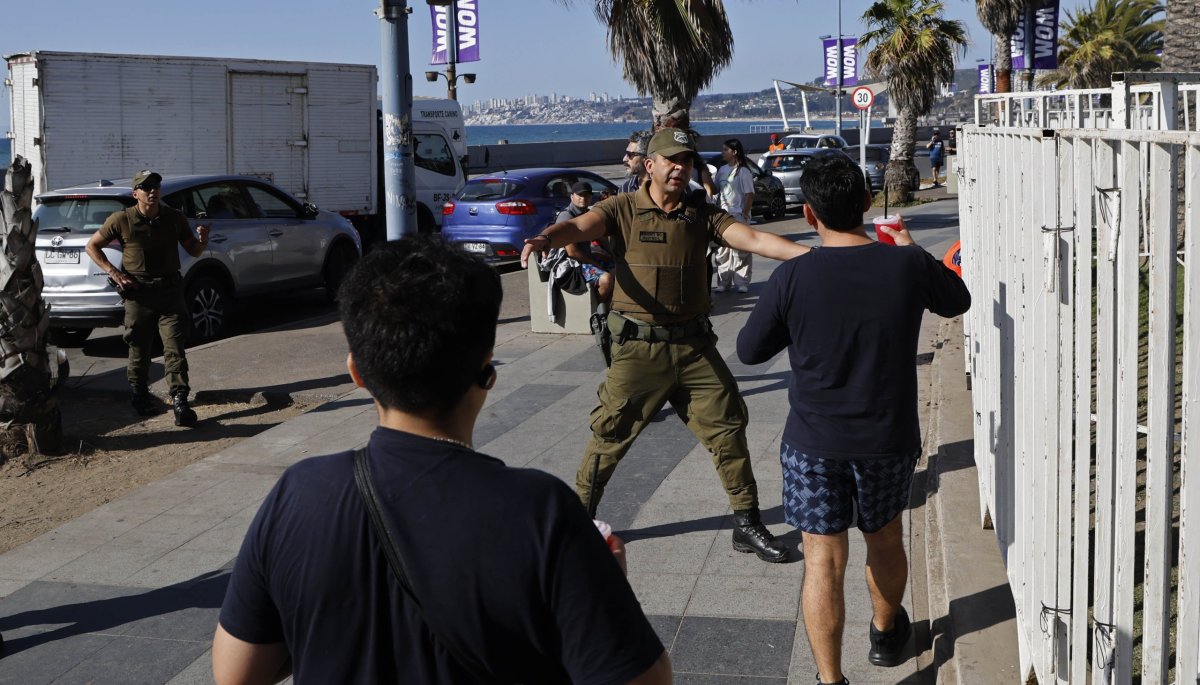 Viña del Mar: Cierre preventivo de la avenida Perú por marejadas inusuales.
