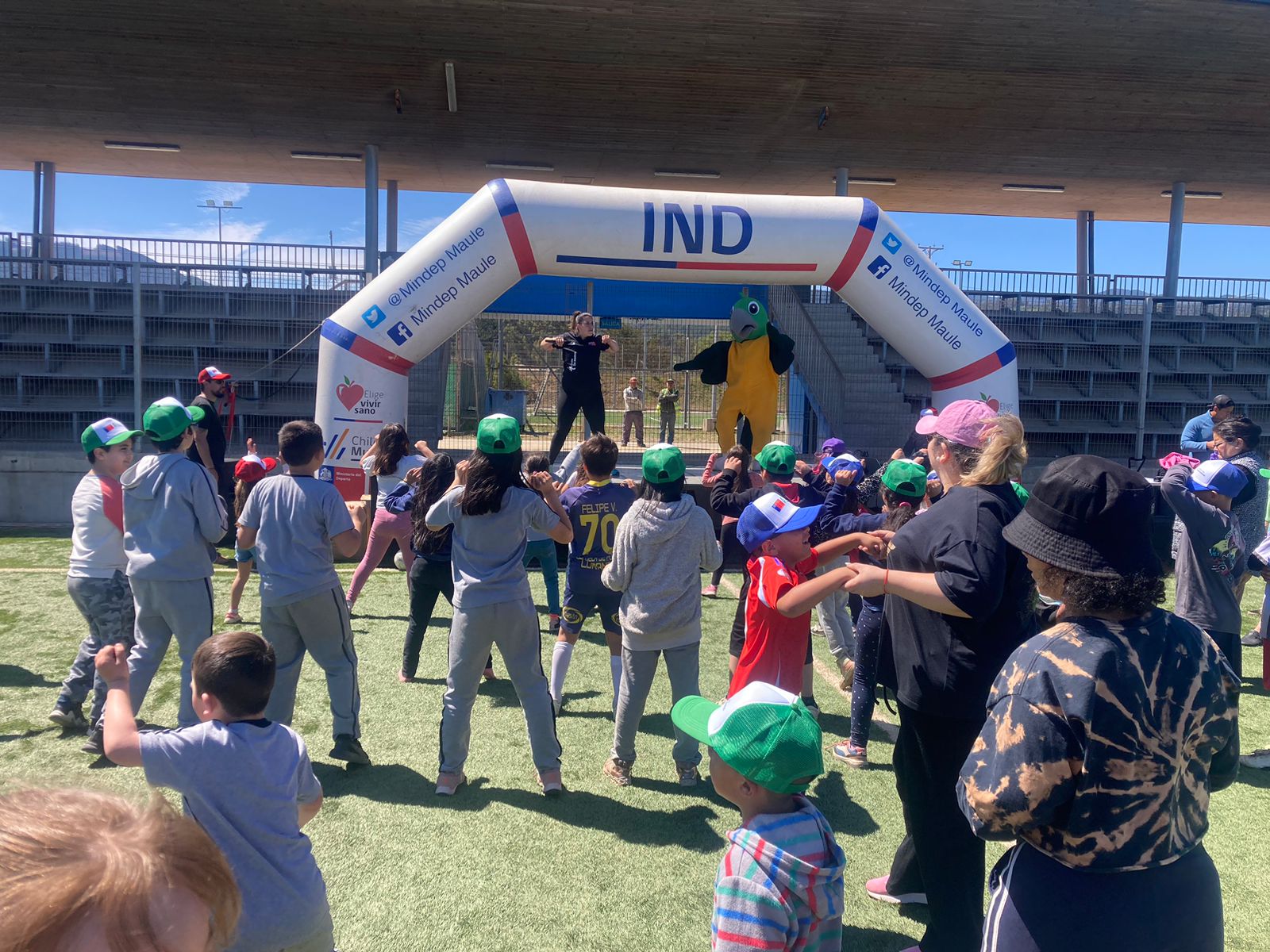 Las Escuelas Modelo del IND concluyeron el 2024 con un encuentro deportivo en Pelluhue.