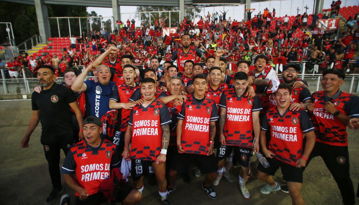 Deportes Limache logró hacer historia al obtener su primer ascenso a la máxima categoría.