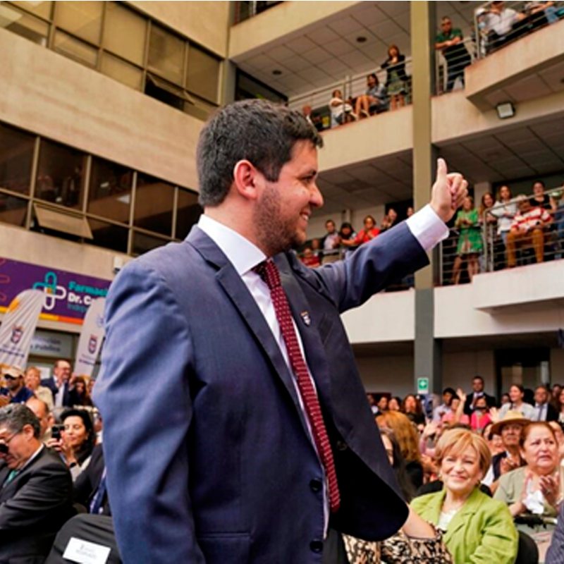 «Prometí empleo, empleo y más empleo», afirmó Agustín Iglesias, el nuevo alcalde de Independencia, al asumir su cargo.