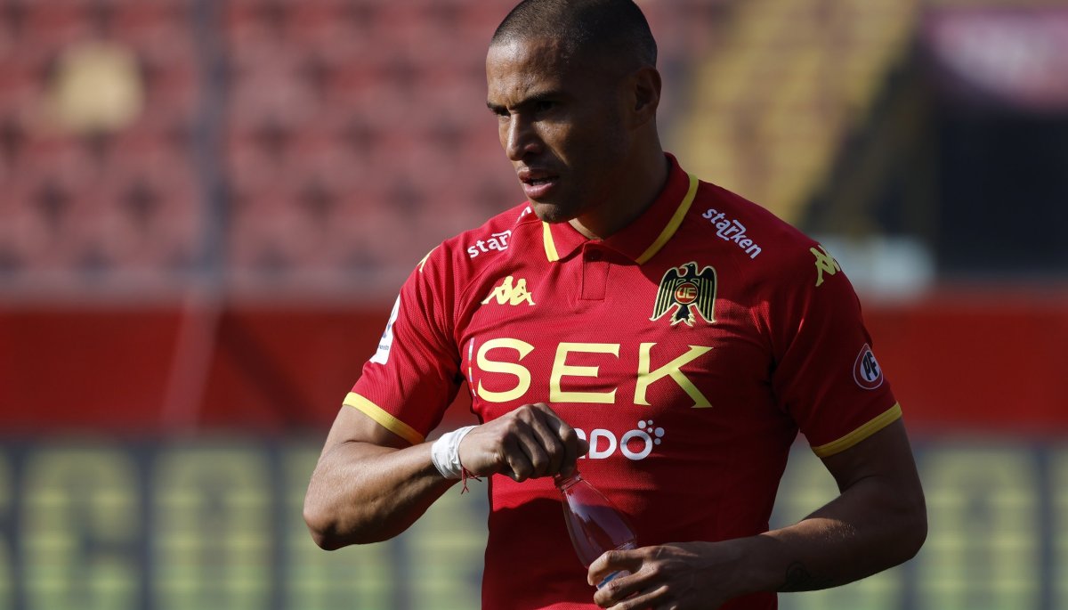 Leandro Benegas señala tras dejar U. Española que «deseo mostrar que aún tengo mucho que ofrecer».