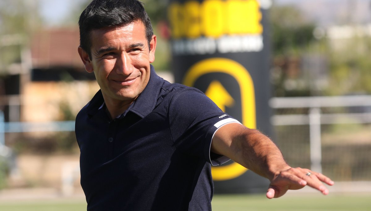 Víctor Rivero sueña con el ascenso a Primera División de D. Limache: «Sería un acontecimiento histórico».