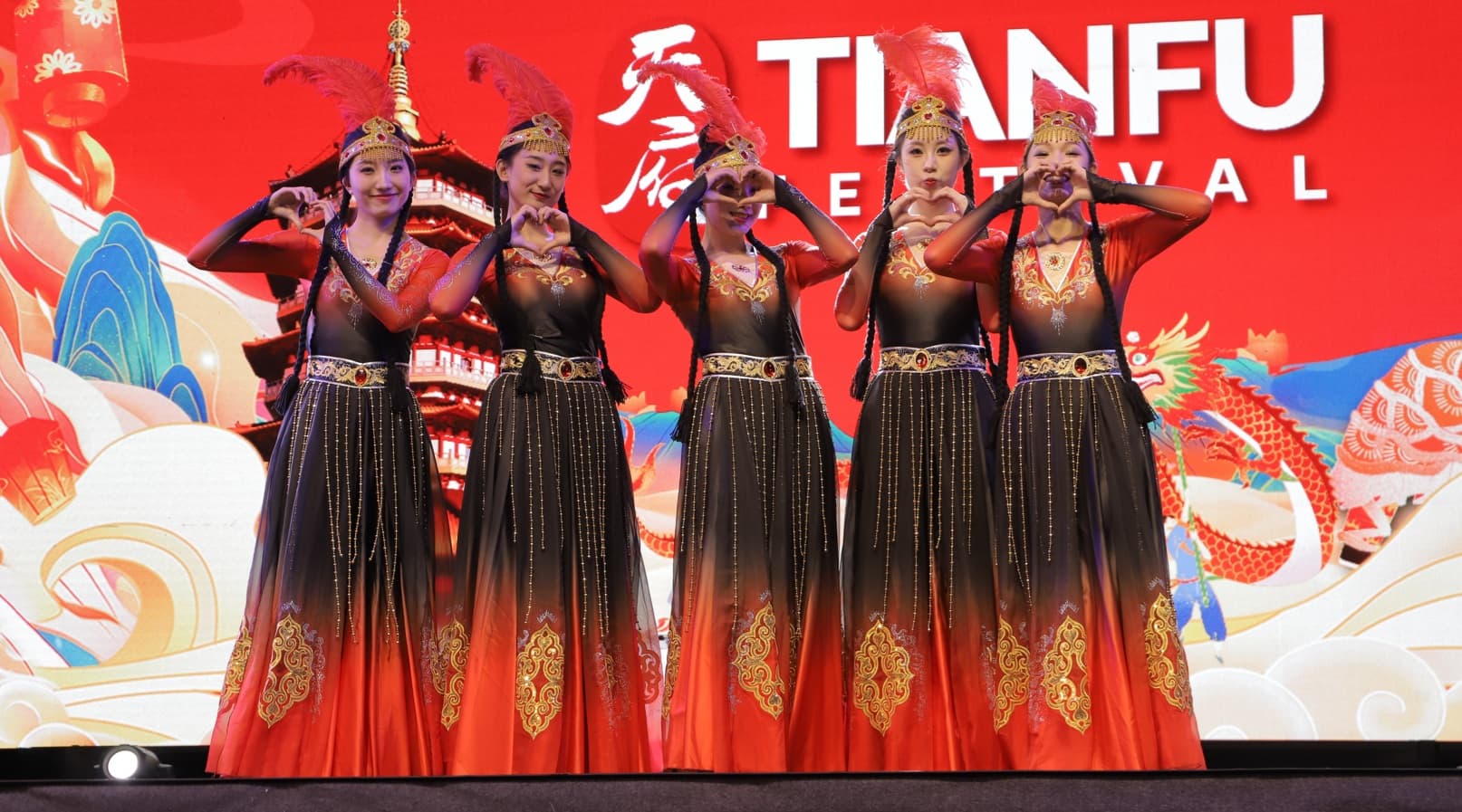 El parque Orione en Cerrillos vuelve a recibir el festival de luces chinas más grande del mundo.
