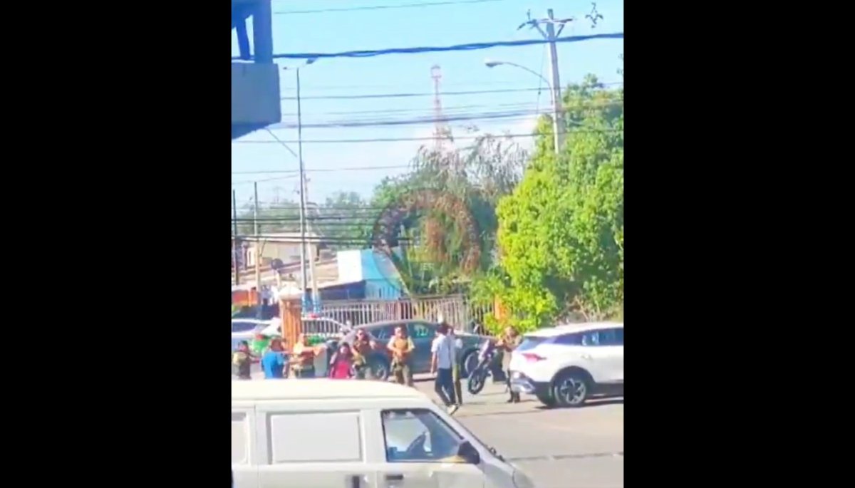 Carabineros abren fuego contra un ciudadano estadounidense que intentó atacarlos con un arma blanca en Rancagua.