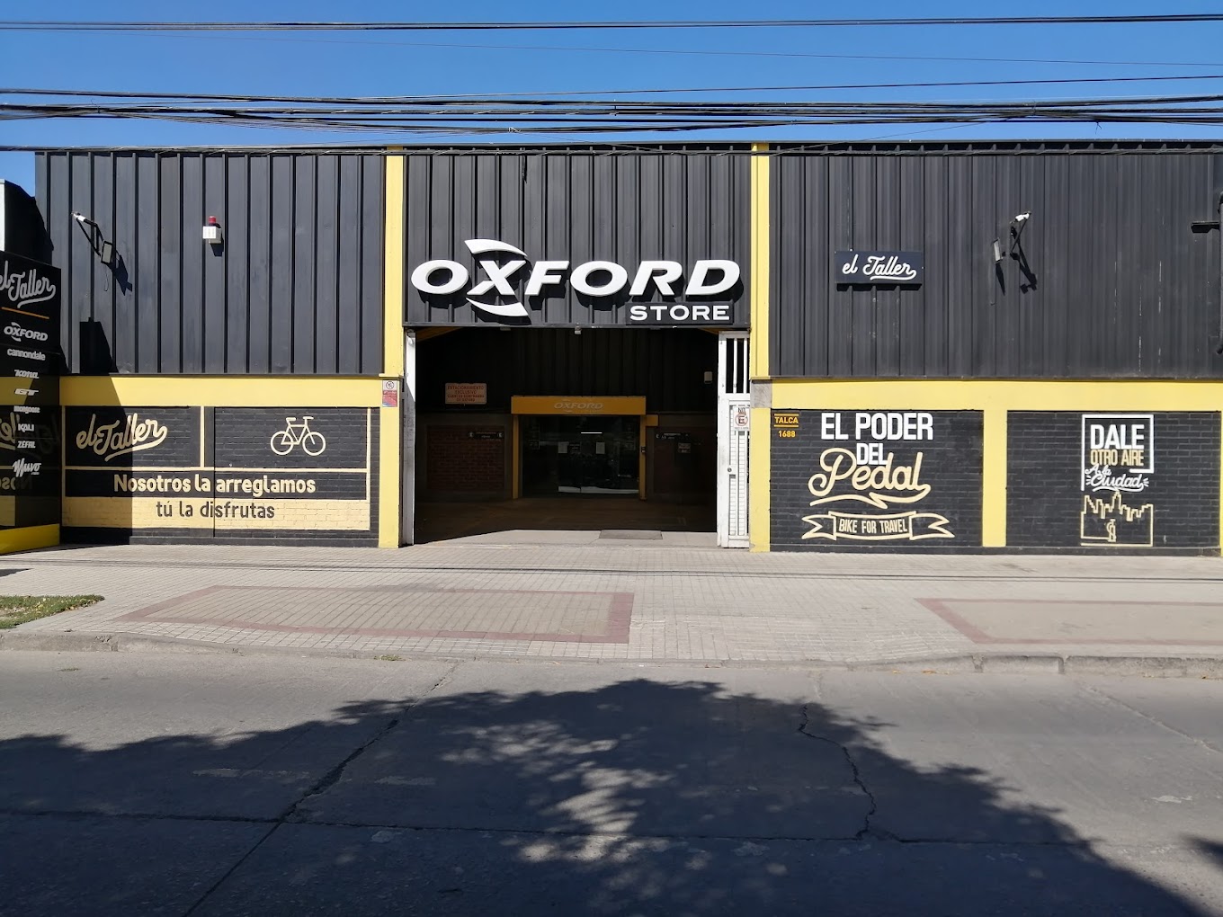 Robo millonario impacta a la tienda Oxford en el corazón de Talca.