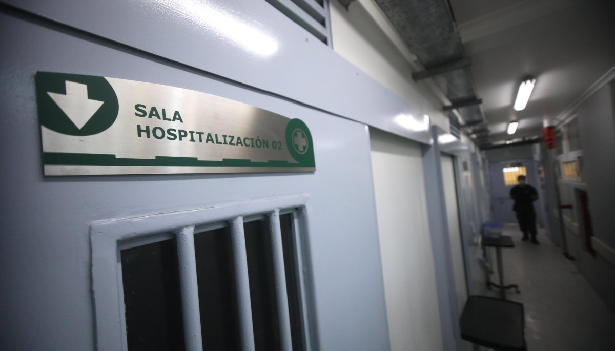 Interno es ultimado por otro reo en la cárcel de Valdivia.