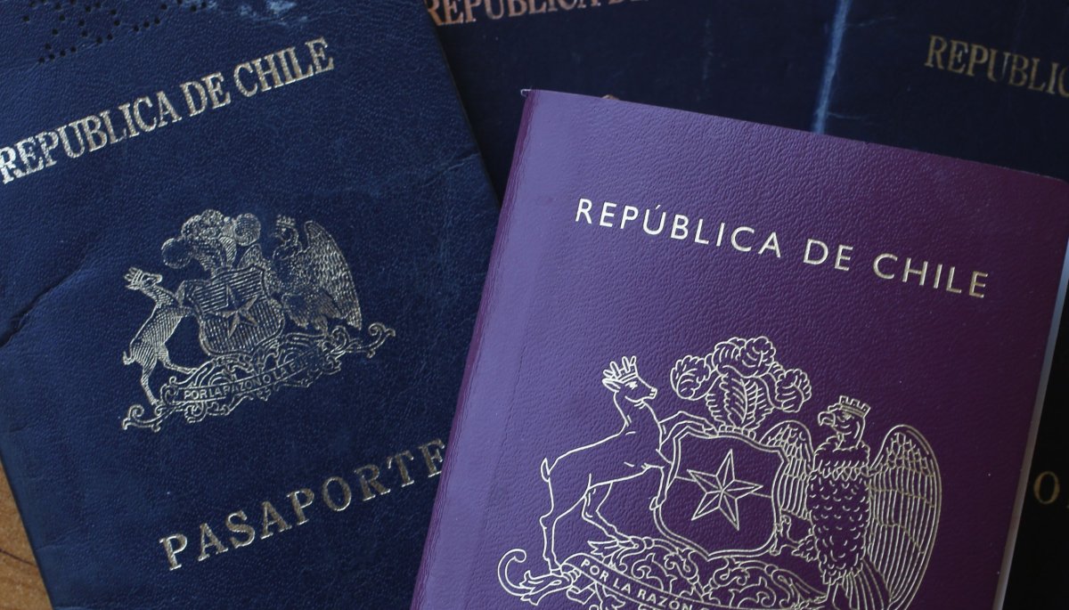 Embajada de EE.UU. aconseja solicitar la visa antigua, ya que el nuevo pasaporte no permite el acceso a Visa Waiver.