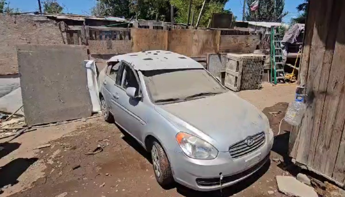 Recuperan cuatro vehículos con encargo en La Pintana, hallados en una desarmaduría ilegal.