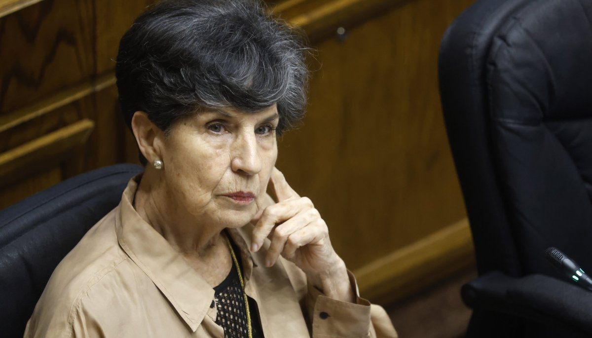 ¿Se producirá la destitución de Isabel Allende como Senadora de Valparaíso? El Tribunal Constitucional admite a trámite las solicitudes de la derecha.