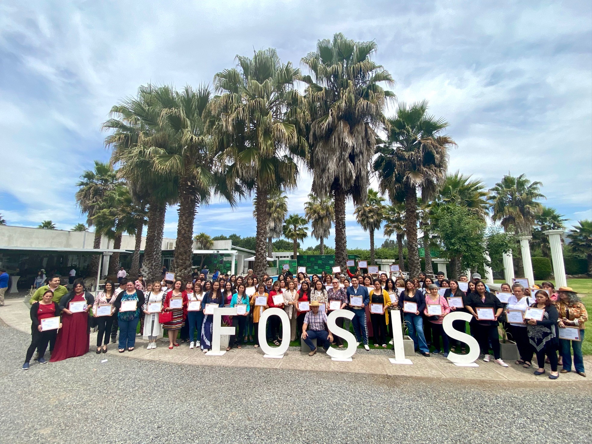 FOSIS finalizó 2024 certificando a cerca de 2 mil emprendedoras.