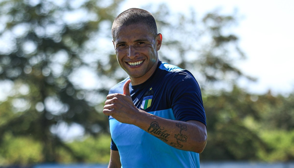 Leandro Benegas fue anunciado como nuevo refuerzo de O’Higgins, marcando su octavo club en Chile.