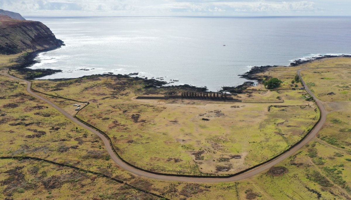 Comienza la pavimentación de más de 40 kilómetros de los principales caminos de Rapa Nui.