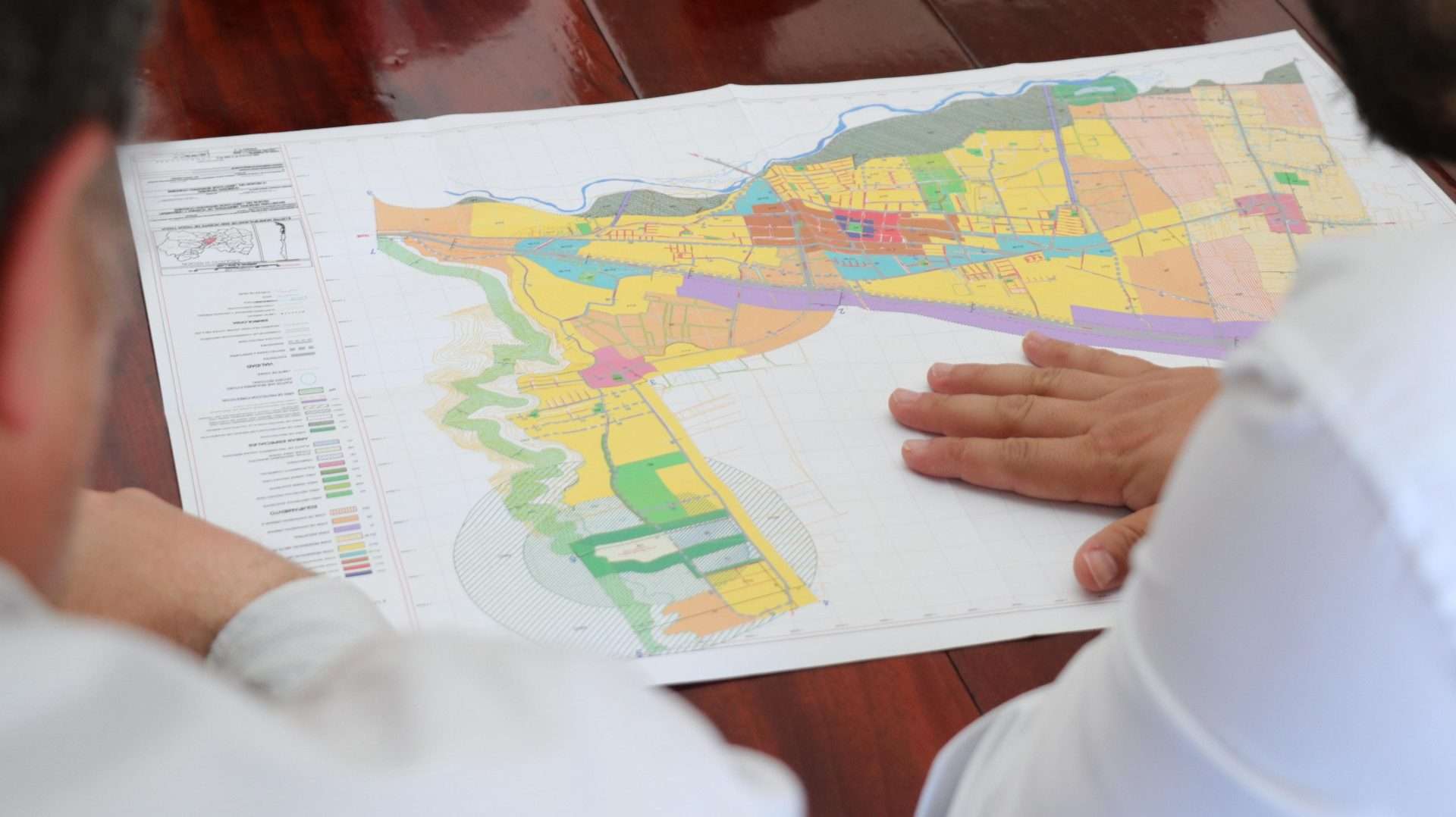 Seremi de Vivienda destaca la importancia de acelerar los planes reguladores comunales.