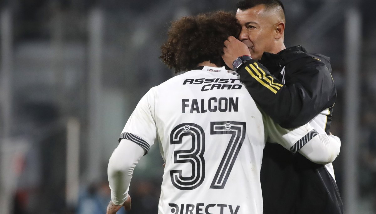 Jorge Almirón sobre la salida de Falcón: «La prioridad se alteró ya que no estaba acordada».