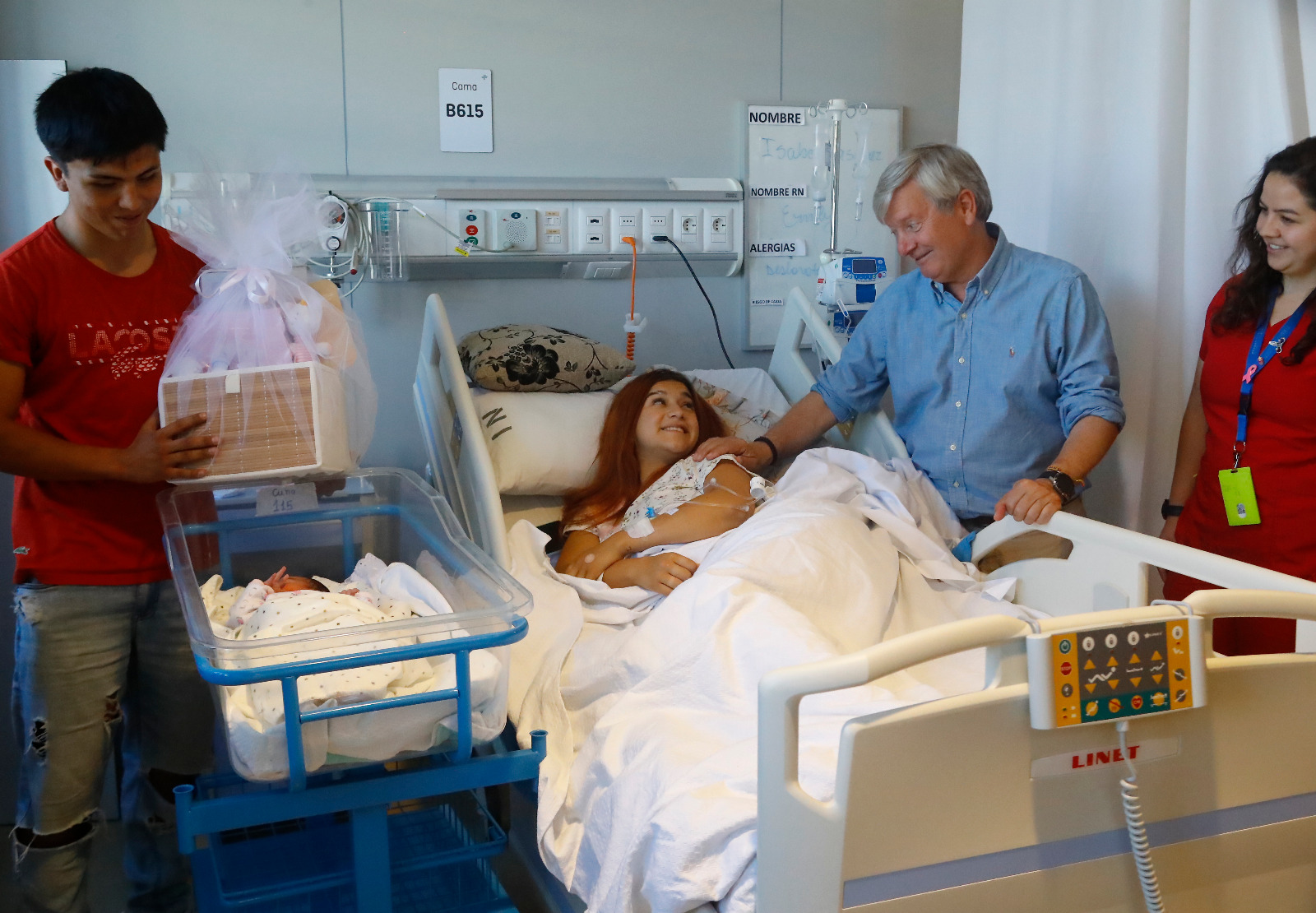 Una niña es la primera curicana que llegó al mundo en Año Nuevo.