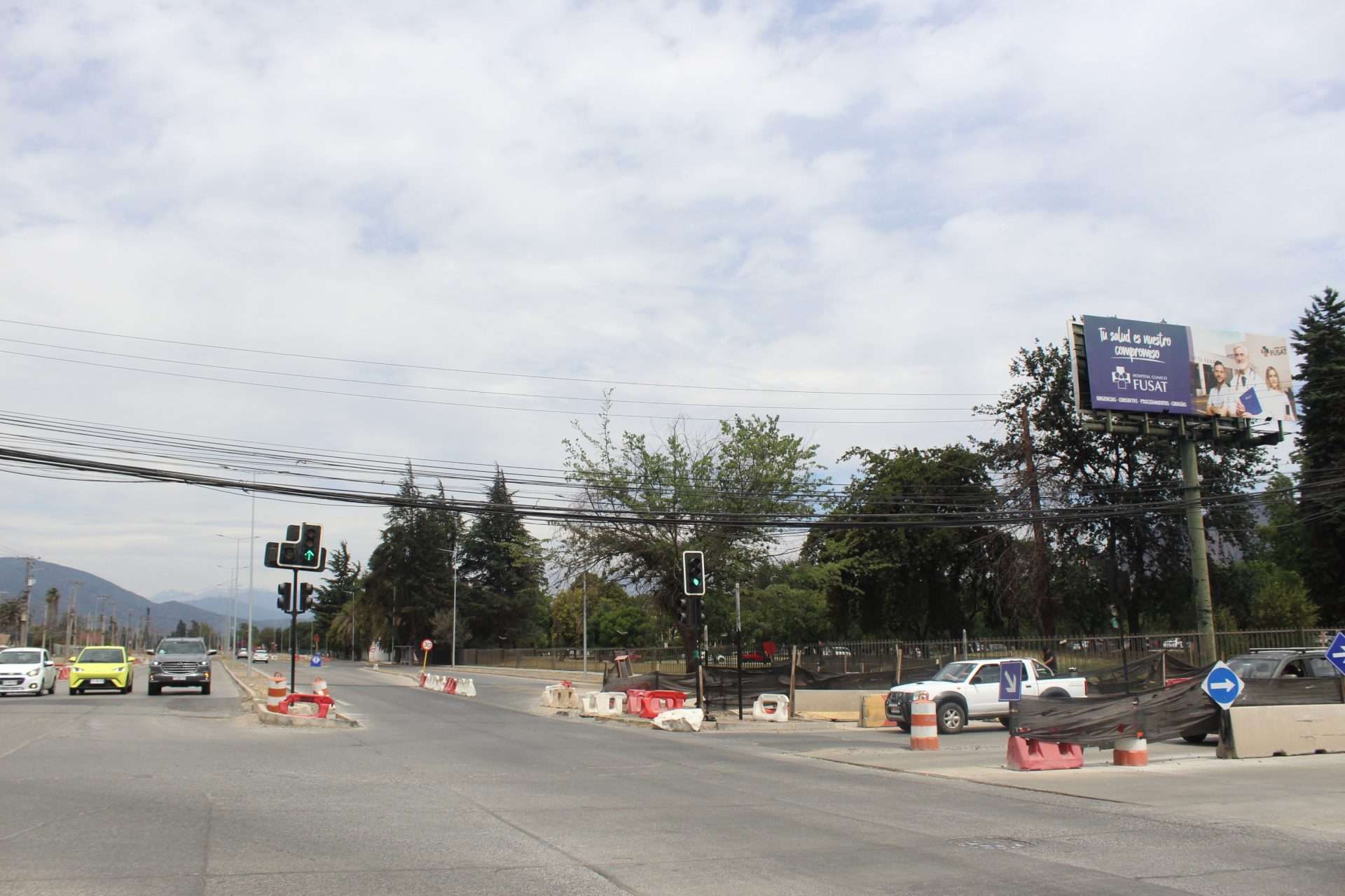 Comienza el corte total de tránsito en el cruce de Av. Bombero Villalobos con Carretera El Cobre.